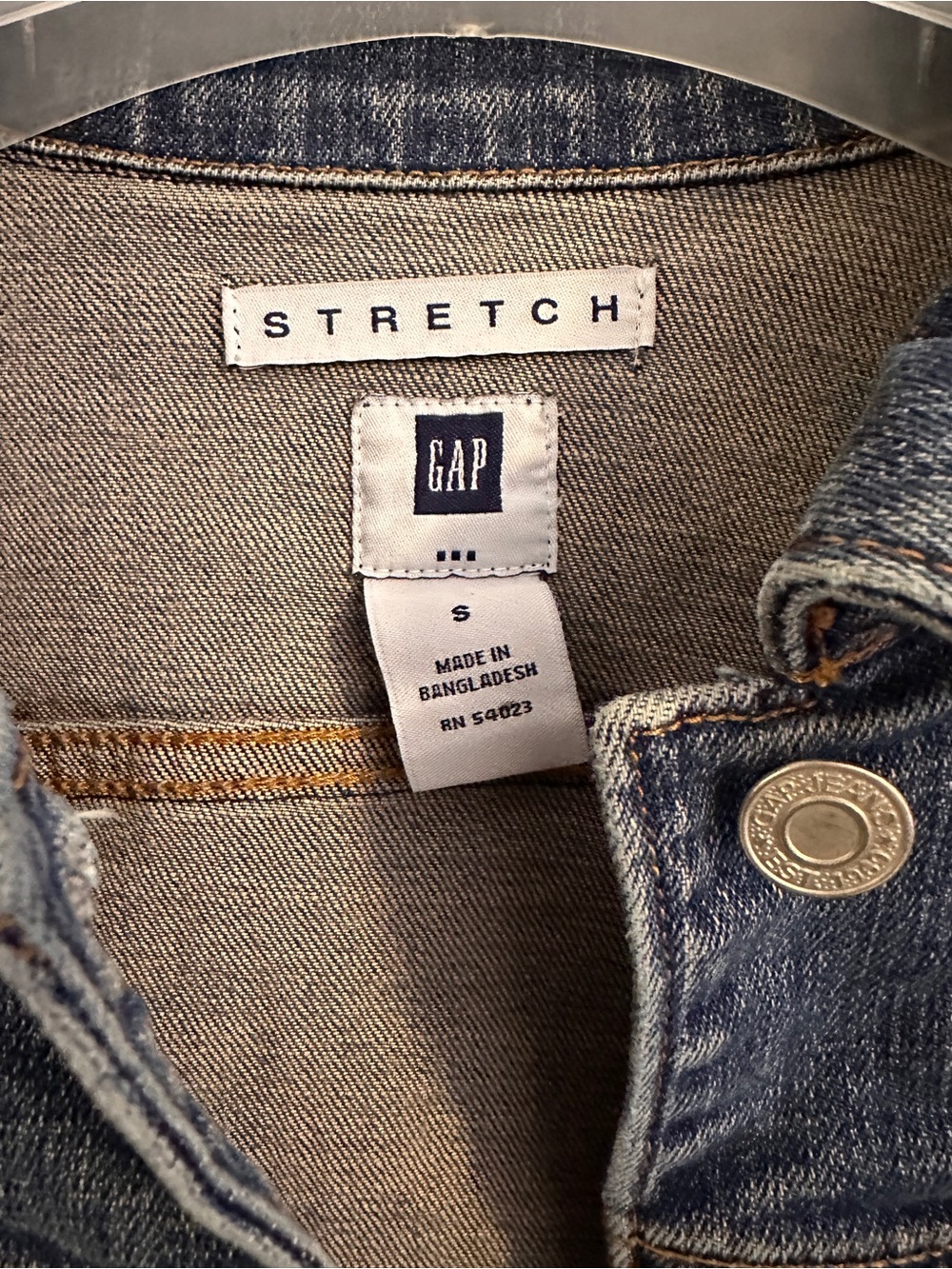 GAP Vintage Denim Jacket - Picture 3 of 9